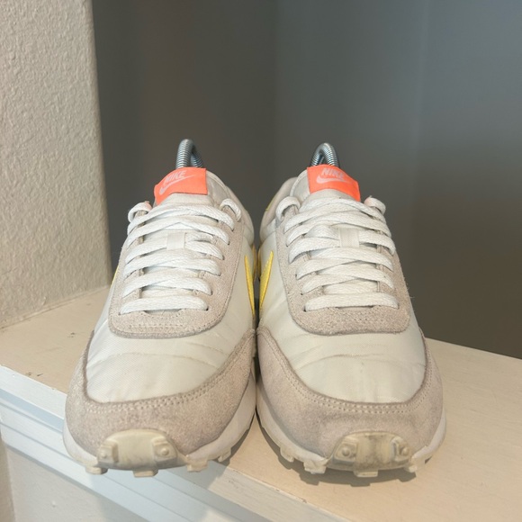 Nike Daybreak 'Pale Light Citron' Women's Waffle Sneaker CK2351-104 Size 7 - Picture 8 of 10